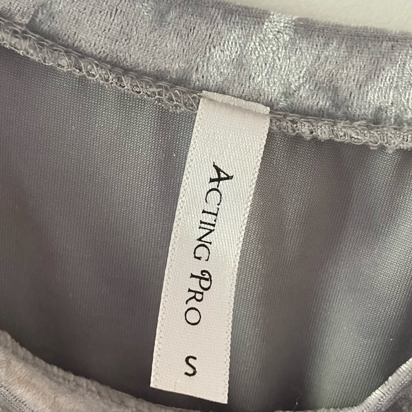 Velvet Floral Top - Picture 3 of 4